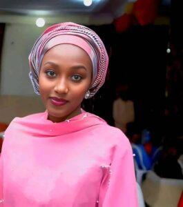 Read more about the article 22-year-old Zainab breaks Sokoto University record as the first female student to graduate with First Class in Physics