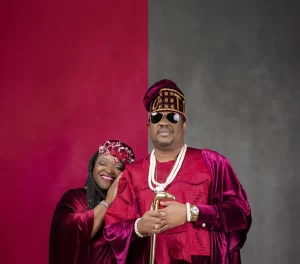 Read more about the article Tunde Obe celebrates 25th year wedding anniversary with wife