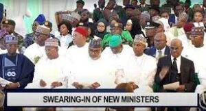 Read more about the article Tinubu administers the oath to ministers.