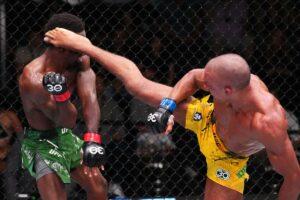 Read more about the article Barboza completes comeback, outlasts Yusuff in UFC clash